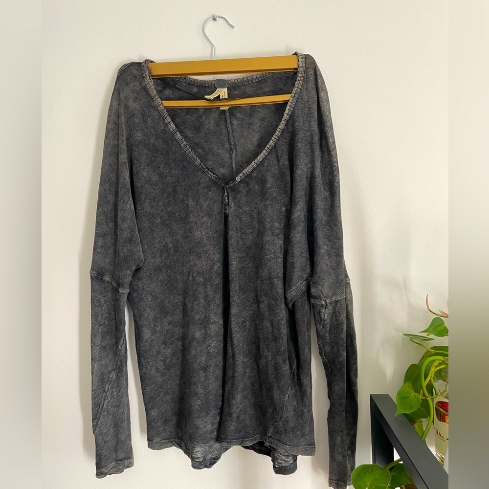 We the Free Free People Sheer Long Sleeve 1/4 Button Top size XS